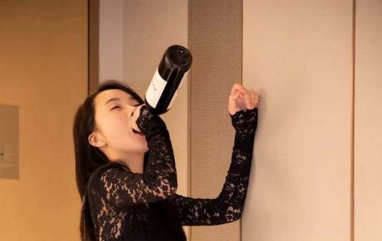 黑丝网袜美少妇summer宝宝慵懒表情真是太迷人了