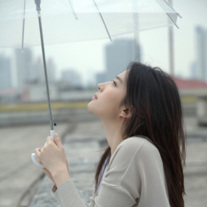 刘亦菲清纯​​​写真，网友称这才是真正的天生丽质，颜值惊艳引发热议