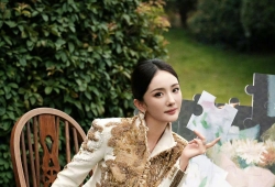 传统与时尚交融，杨幂在写真中尽显东方佳人风采