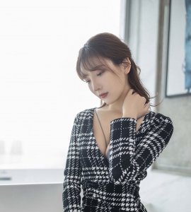 陆萱萱灰色精致内衣搭配黑丝身姿妩媚极具诱惑陆萱萱灰色精致内衣搭配黑丝身姿妩媚极具诱惑