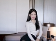 性感美女模特唐安琪白色上衣搭配吊带黑丝短裙性感写真