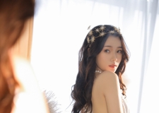 风情万种的成熟女人性感露背装妩媚人体艺术