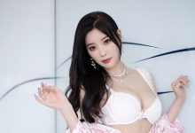 性感女神杨晨晨透明丝袜长腿极致魅惑