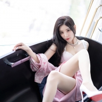 性感女神杨晨晨透明丝袜长腿极致魅惑