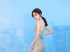 吴宣仪身着白色钻边刺绣薄纱为什么那么性感？长裙仙气十足精致又性感