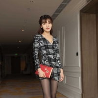 付费测试  陆萱萱灰色精致内衣搭配黑丝身姿妩媚极具诱惑