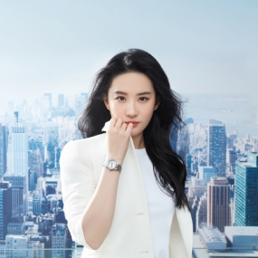 气质女神刘亦菲养眼全白西装酷飒帅气,御姐风美艳动人气质女神刘亦菲养眼全白西装酷飒帅气,御姐风美艳动人气质女神刘亦菲养眼全白