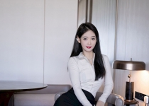 性感美女模特唐安琪白色上衣搭配吊带黑丝短裙性感写真