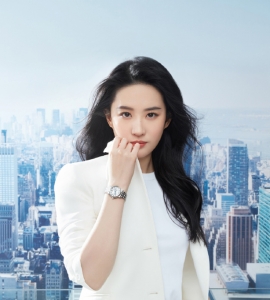 气质女神刘亦菲养眼全白西装酷飒帅气,御姐风美艳动人气质女神刘亦菲养眼全白西装酷飒 ...