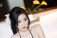 新生代时尚极品美女模特杨晨晨，性感丝袜美臀展现出‬的‬身材‬曲线真是美极了