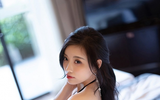 新生代时尚极品美女模特杨晨晨，性感丝袜美臀展现出‬的‬身材‬曲线真是美极了‬！ ...
